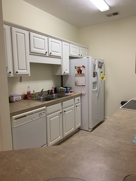 Building Photo - 165 Westhaven Dr