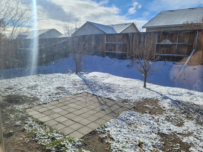 Building Photo - Cute 3 bedroom , 2 bath home on the Fernley Golf Course, $2000 a month, $2100 security deposit