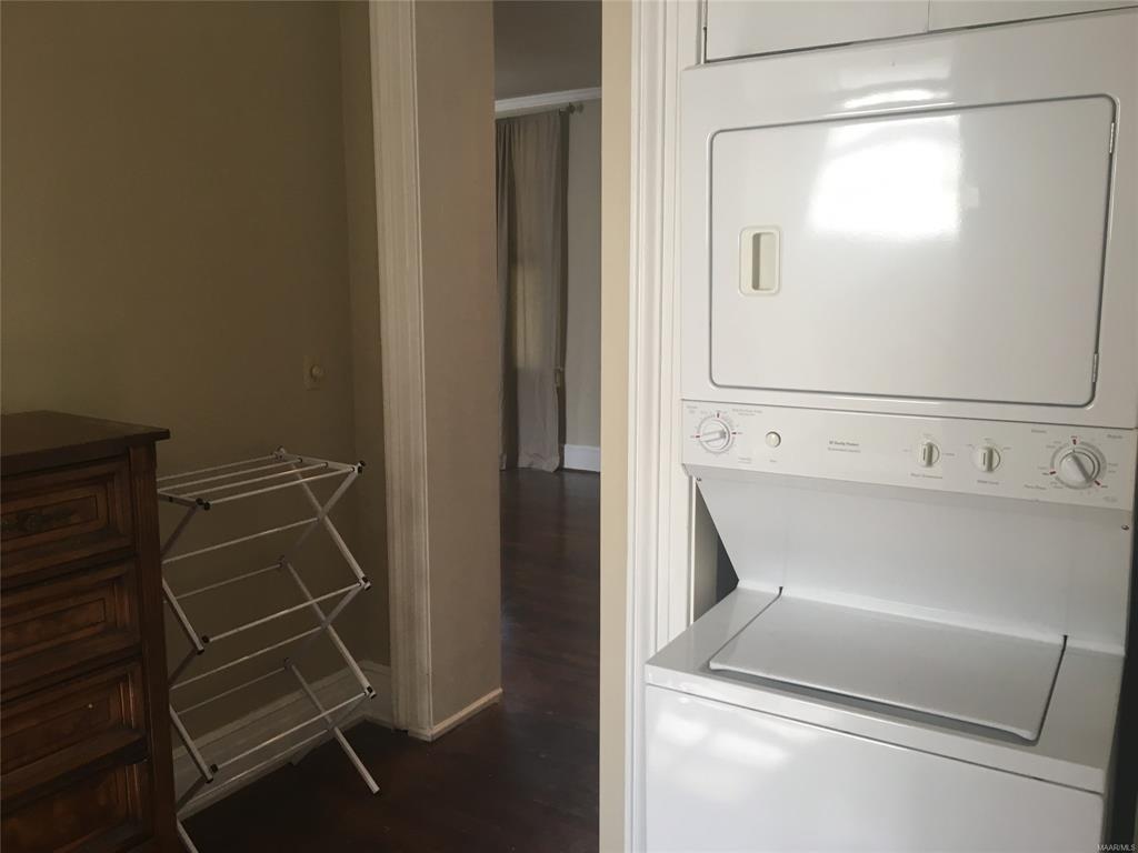 Building Photo - 1960 Ridge Ave