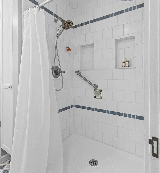 Building Photo - 71 Thistle Cove