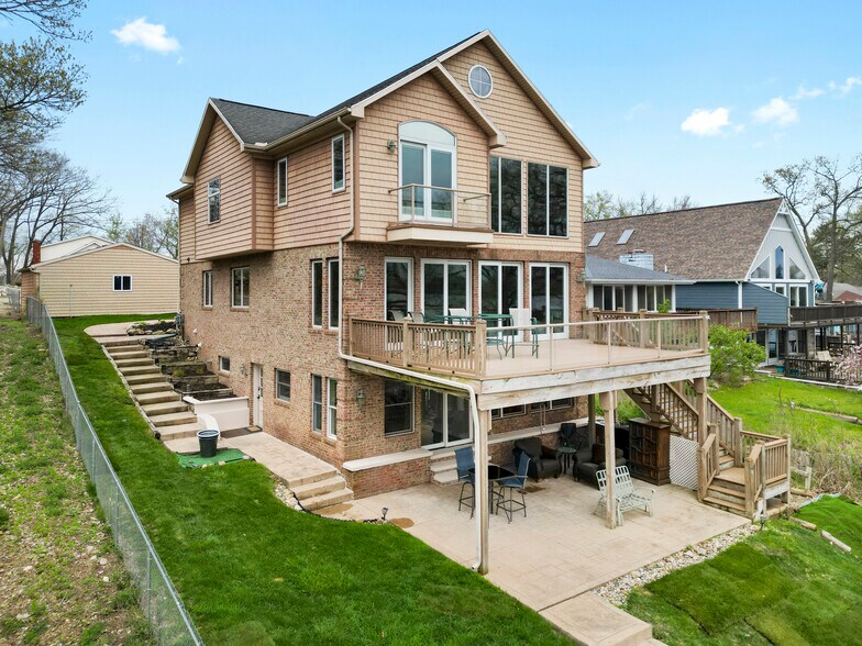 Building Photo - 11589 Ember