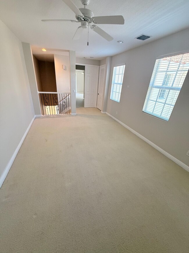 Building Photo - 708 NW 83rd Pl