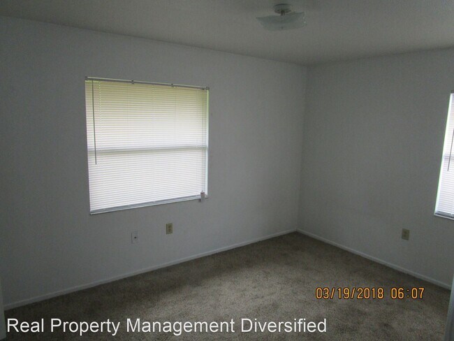 Building Photo - 1710 SW 109th Pl