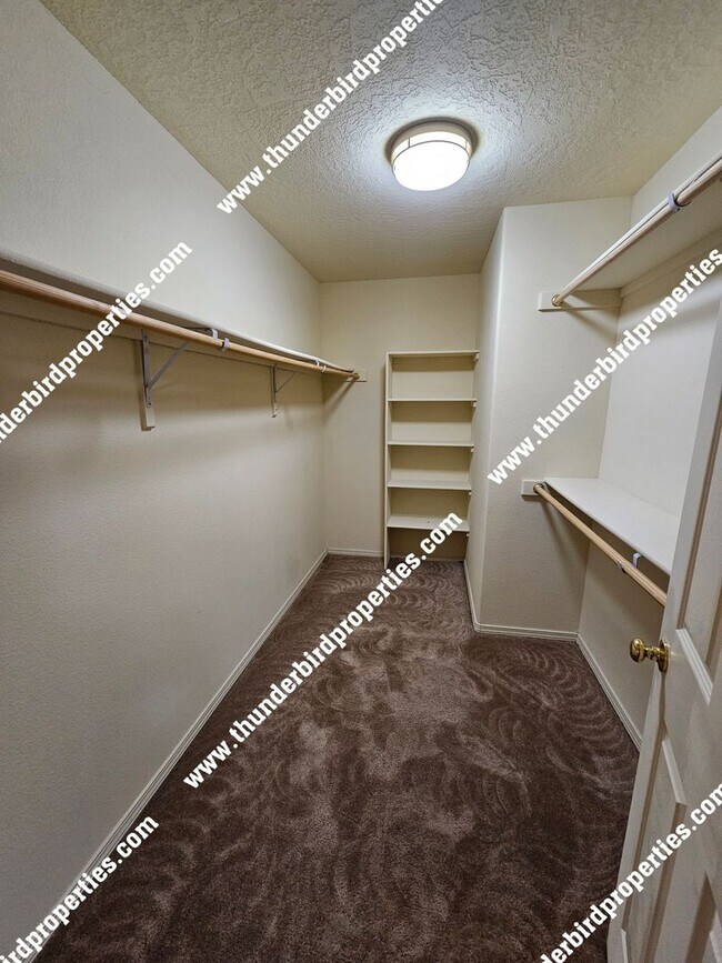 Building Photo - Available NOW