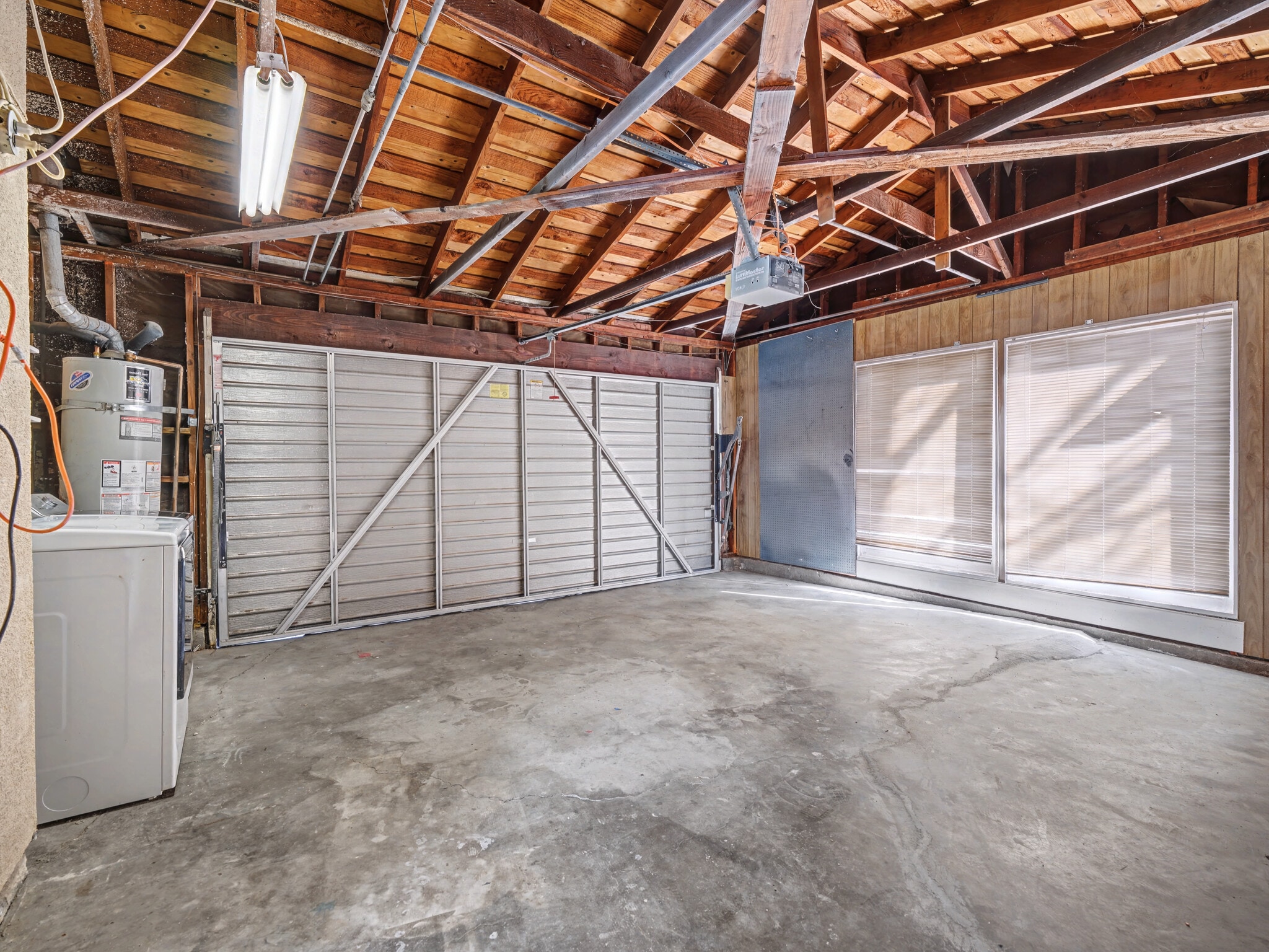 Building Photo - 4413 Canoga Dr