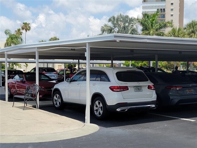 Building Photo - 7600 Sun Island Dr S