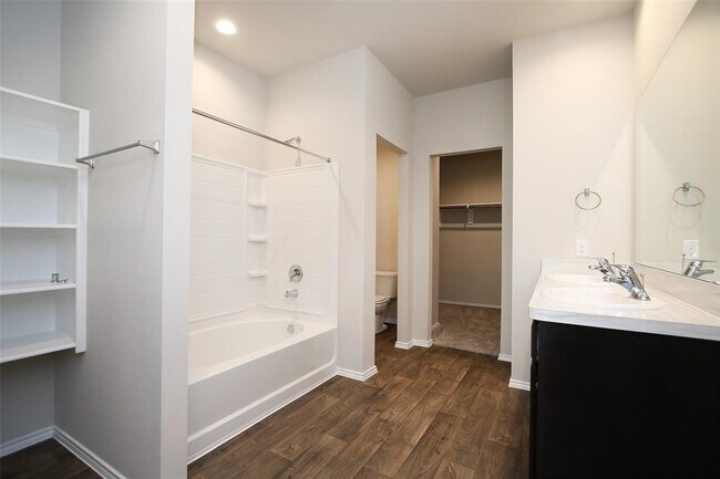 Building Photo - 4023 Wyanngate Dr