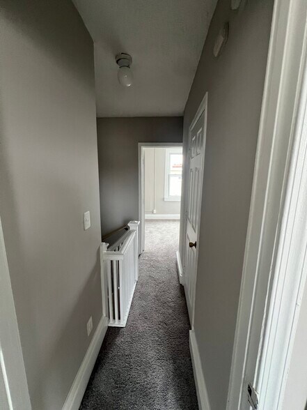 Building Photo - 45 Todd Pl NE