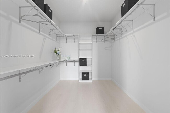 Building Photo - 18300 SW 98th Ave
