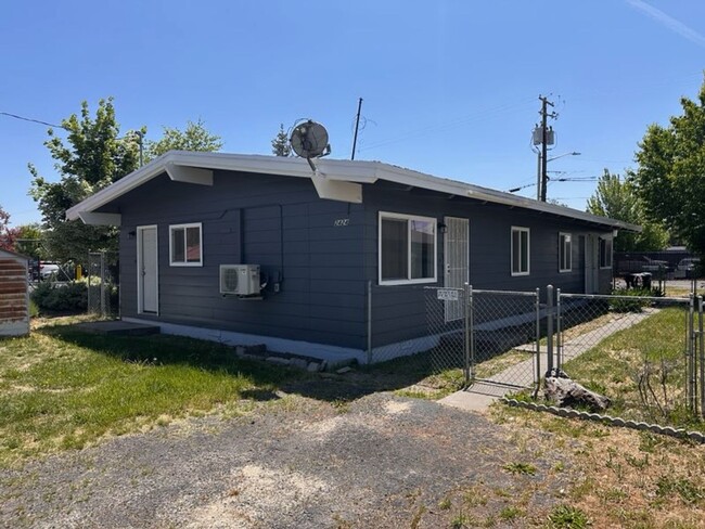 Building Photo - 2424 Union Ave
