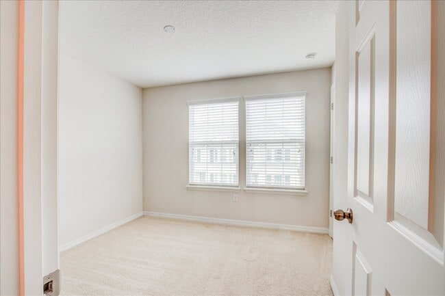 Building Photo - 1307 Mill Pond Ln