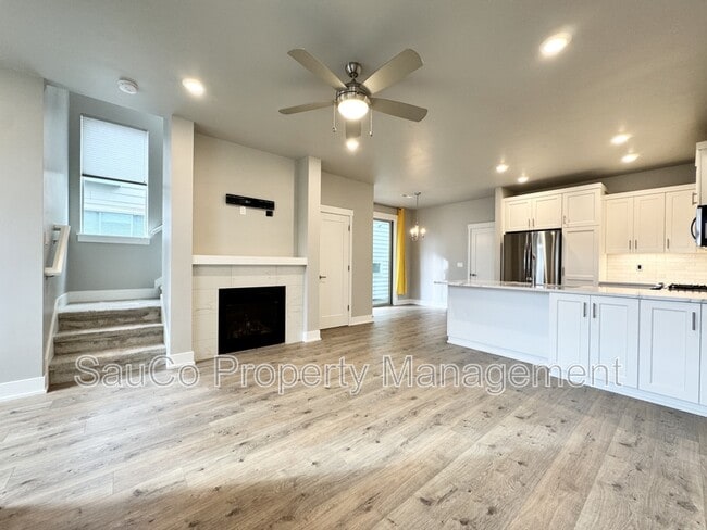 Building Photo - 5715 SE 79th Ave