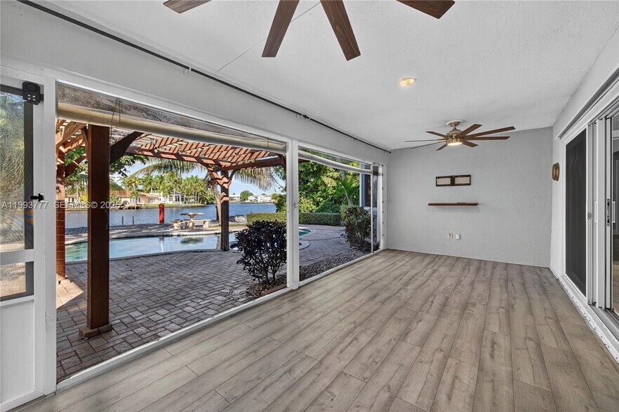 Building Photo - 2801 Coral Shores Dr