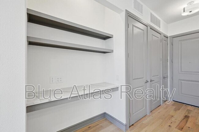 Building Photo - 2700 Old Denton Rd