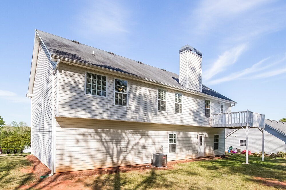 Building Photo - 214 Oakleigh Ln