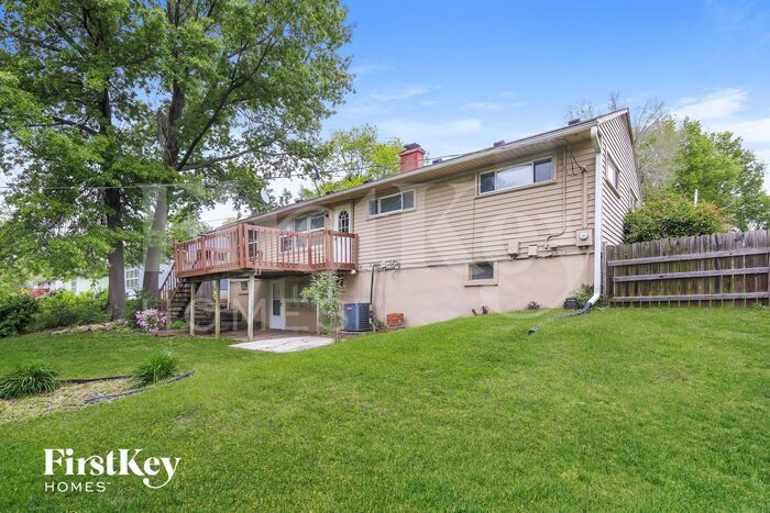 Building Photo - 1302 SW Peggy Cir