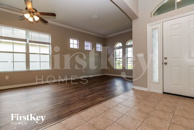 Building Photo - 7727 Stoney Hill Dr