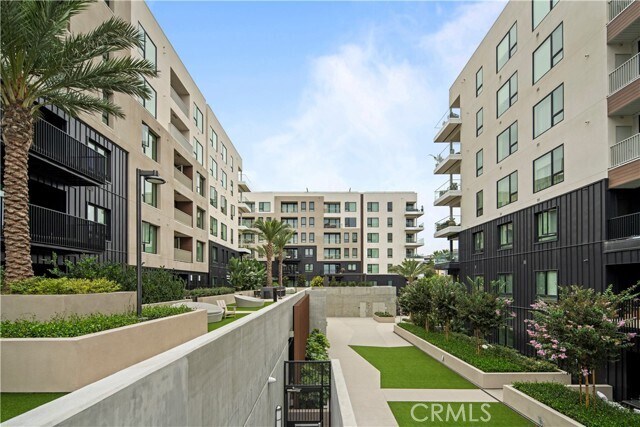 Building Photo - 2602 Rivington