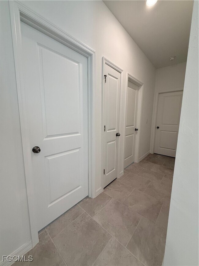 Building Photo - 3844 Treasure Oak Wy