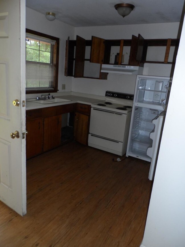 Primary Photo - 3999 Morningside Dr