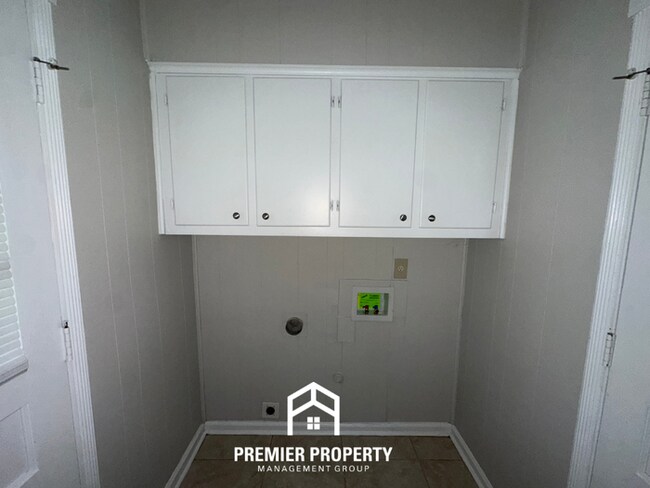 Building Photo - Spacious 3BR/2BA Bartlett Home | 1,770+ SQ FT, Tile Floors & Large Fenced Yard