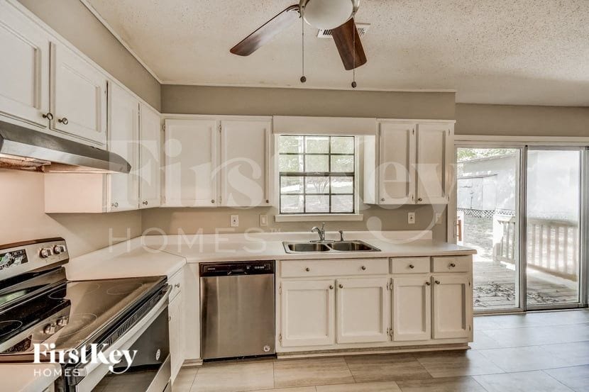 Building Photo - 2215 Pup Run