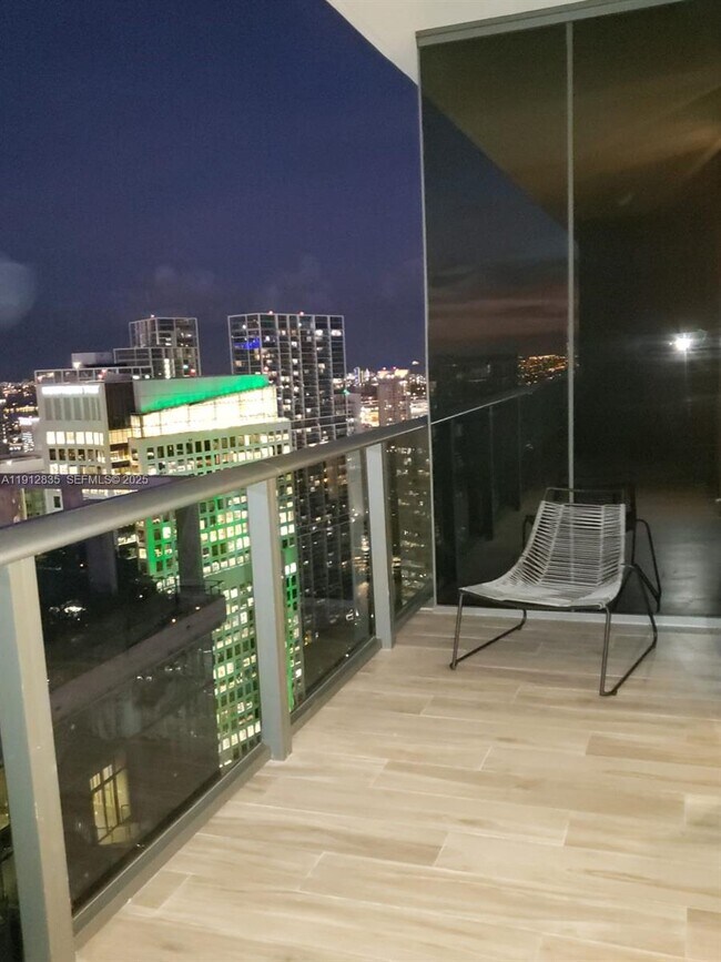 Building Photo - 801 S Miami Ave