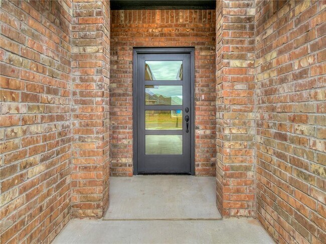 Building Photo - 16705 Monroe Dr