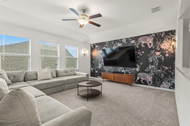 Building Photo - 1733 Lake Grove Dr