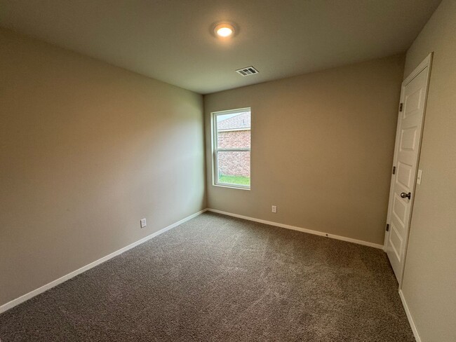 Building Photo - Brand New 4 Bedroom in Bixby