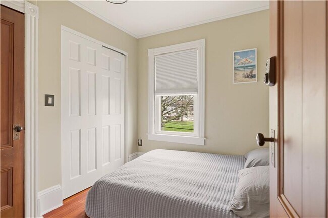 Building Photo - 23 Clinton St