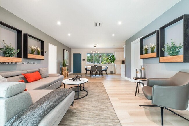 Building Photo - 18641 Belview Dr