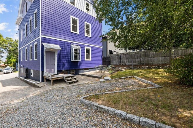 Building Photo - 39-39 Evergreen St
