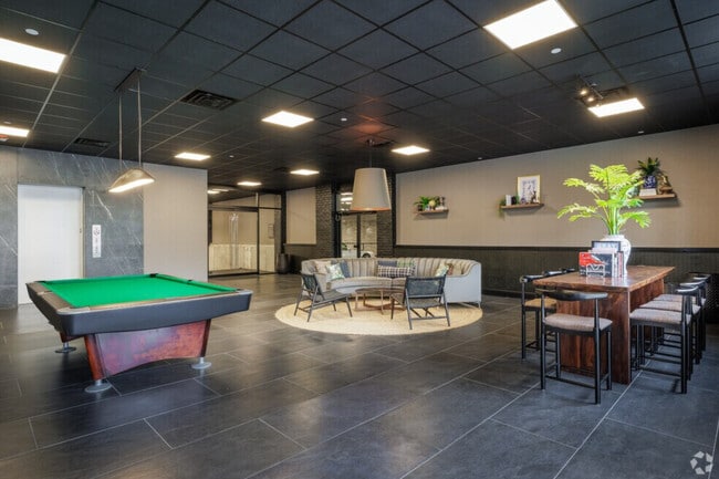 Lobby - 201 Newark Pompton Turnpike