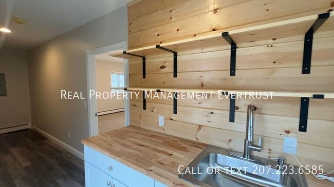 Building Photo - 111 Scott Dyer Rd