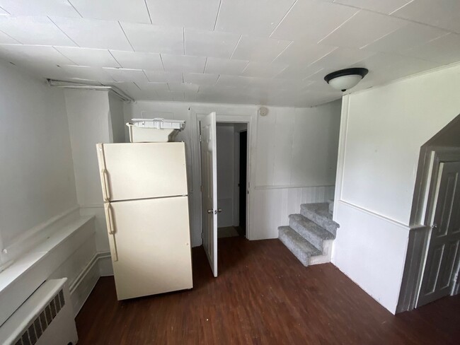 Building Photo - 1239 4th St