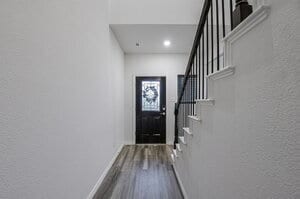 Building Photo - $1000 Off First Month’s Rent with 18-Month...