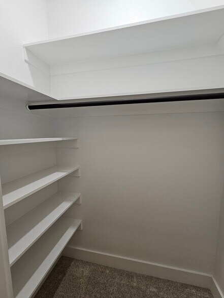 Building Photo - 4443 Fatima Dr