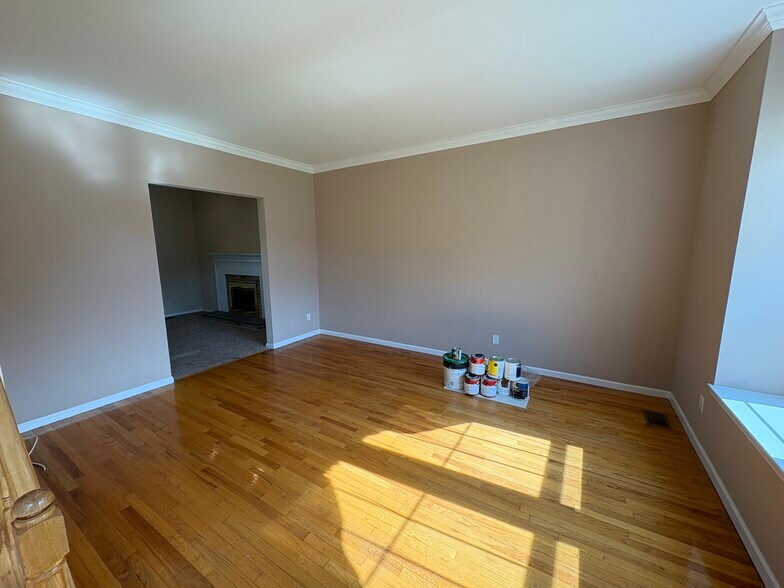 Building Photo - 7 Timber Ridge Dr