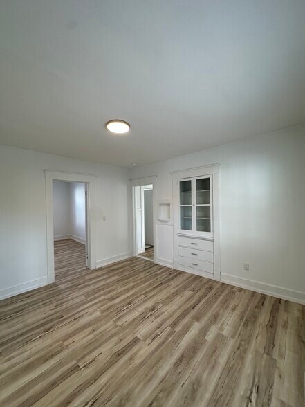 Building Photo - 12 Margerie St