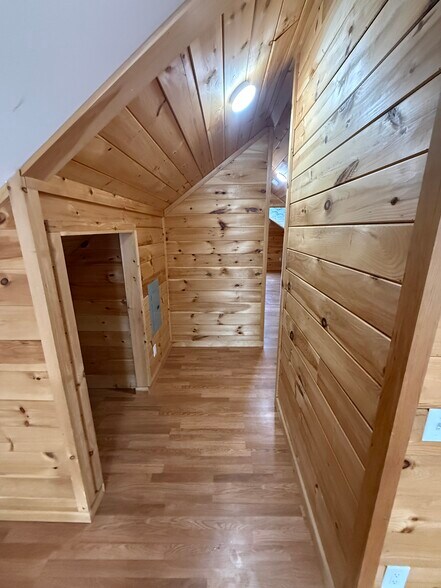 Building Photo - 19 Mattson Ave