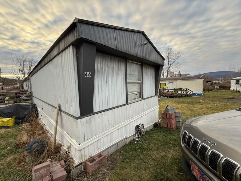 Building Photo - 46 Toll Gate Ct