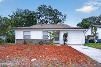 Building Photo - 1040 Willow Cove Ct E