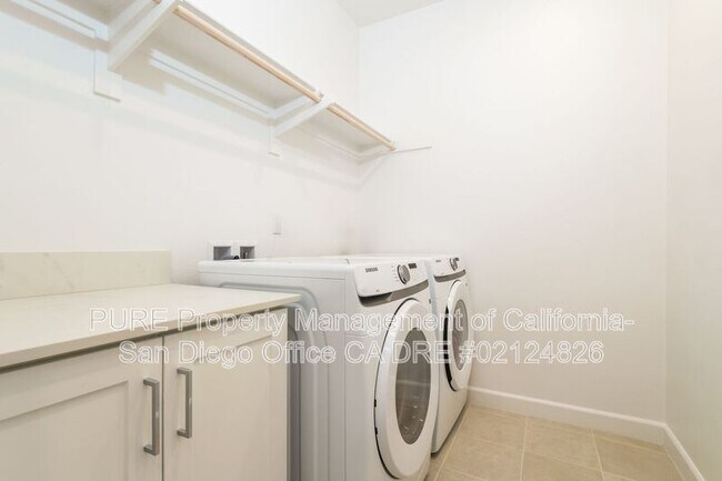 Building Photo - 316 Beaker Rd