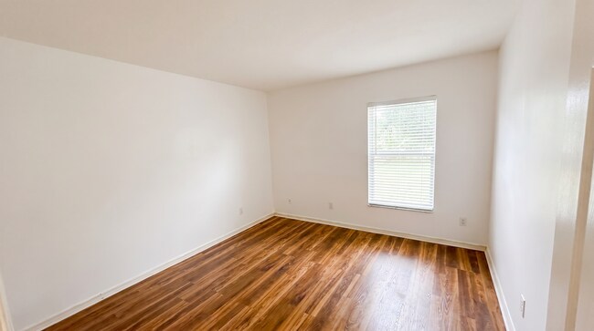 Building Photo - 1481 SW Algardi Ln