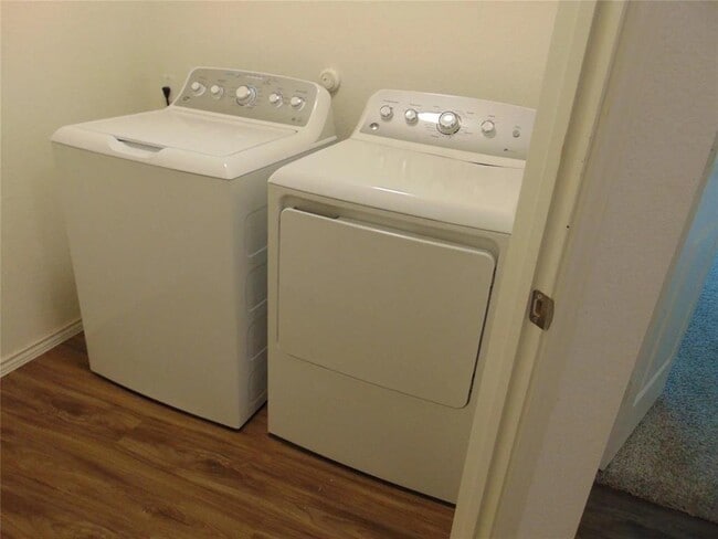 Building Photo - 181 Crystal River Rd