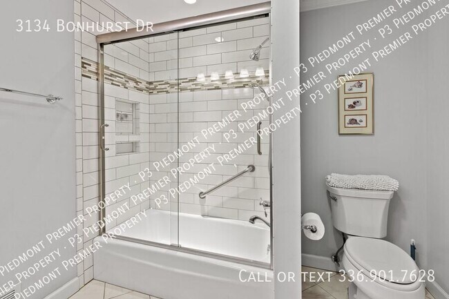 Building Photo - 3134 Bonhurst Dr