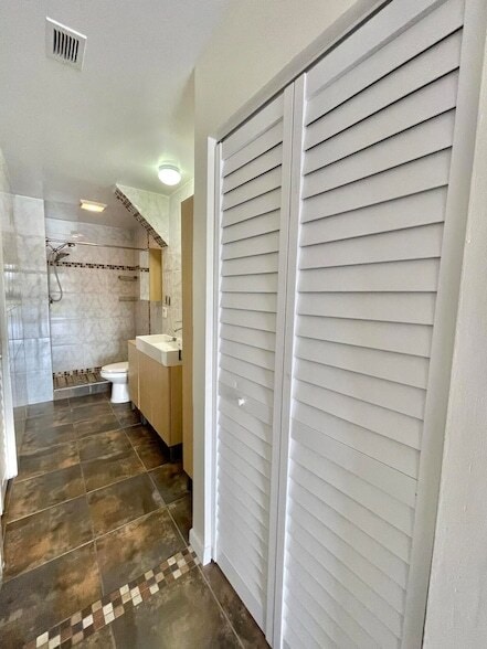 Building Photo - 2297 SW 15th St