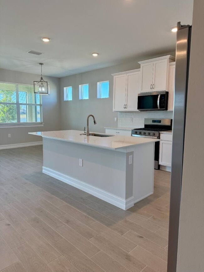 Building Photo - 17827 Shade Tree Loop