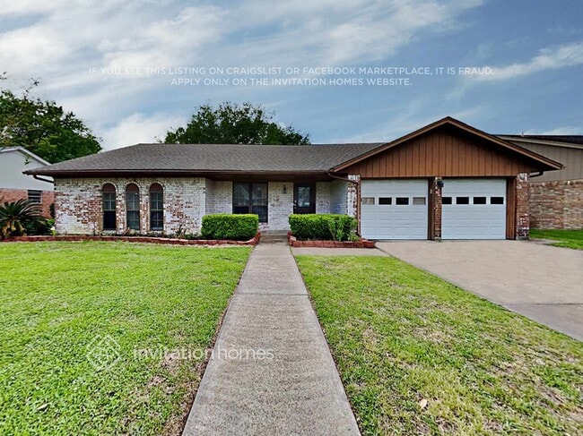 Building Photo - 1824 Meadow Creek Dr
